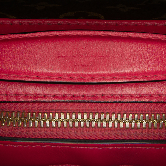 Pre-Loved Louis Vuitton Monogram Saintonge - Picture 9 of 12